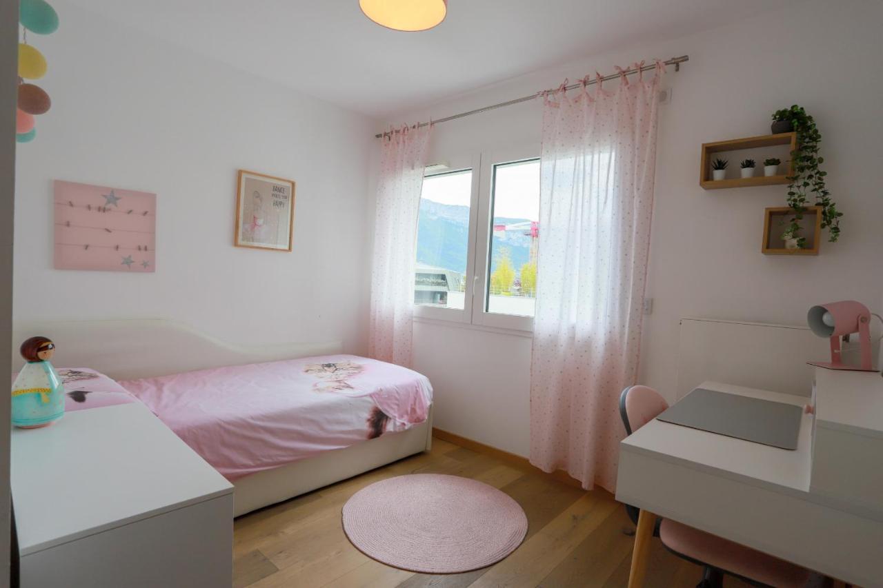 Le Bleu Du Lac 3 Etoiles - Secteur Recherche, Calme & Familiale, A 300M Du Lac & De La Vieille Ville, Garage Prive Annecy Luaran gambar